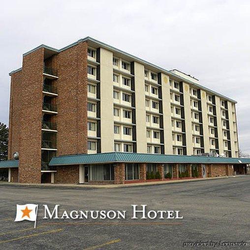 Magnuson Hotel Lansing Esterno foto